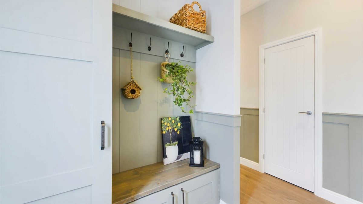 H4 Cloakroom2 by Harbur